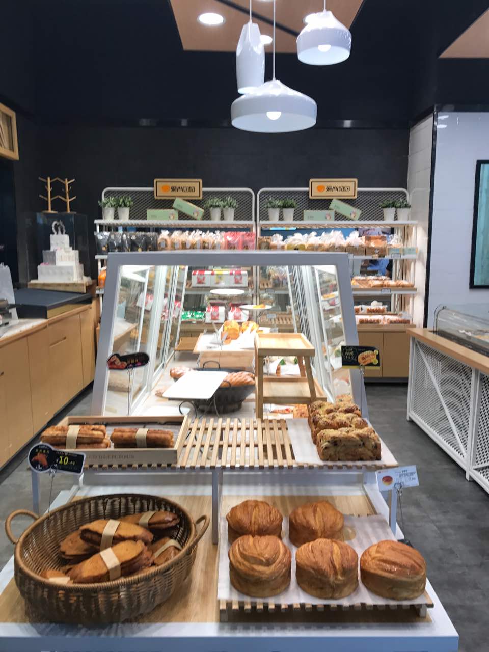 2022爱尚妞妞(万达店)美食餐厅,干净卫生好吃,每次带宝宝游.