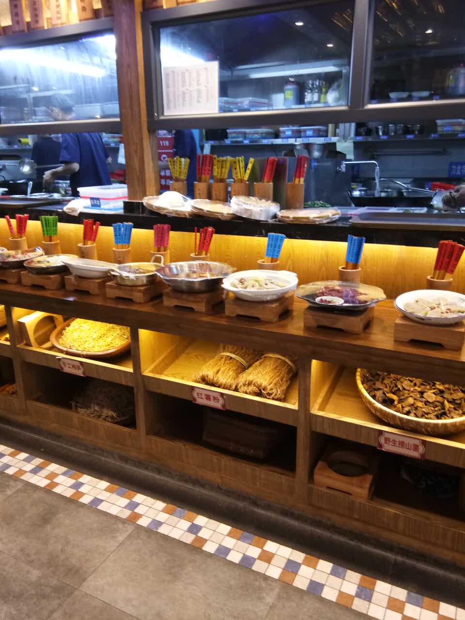 小食候湘(环保路金井店)