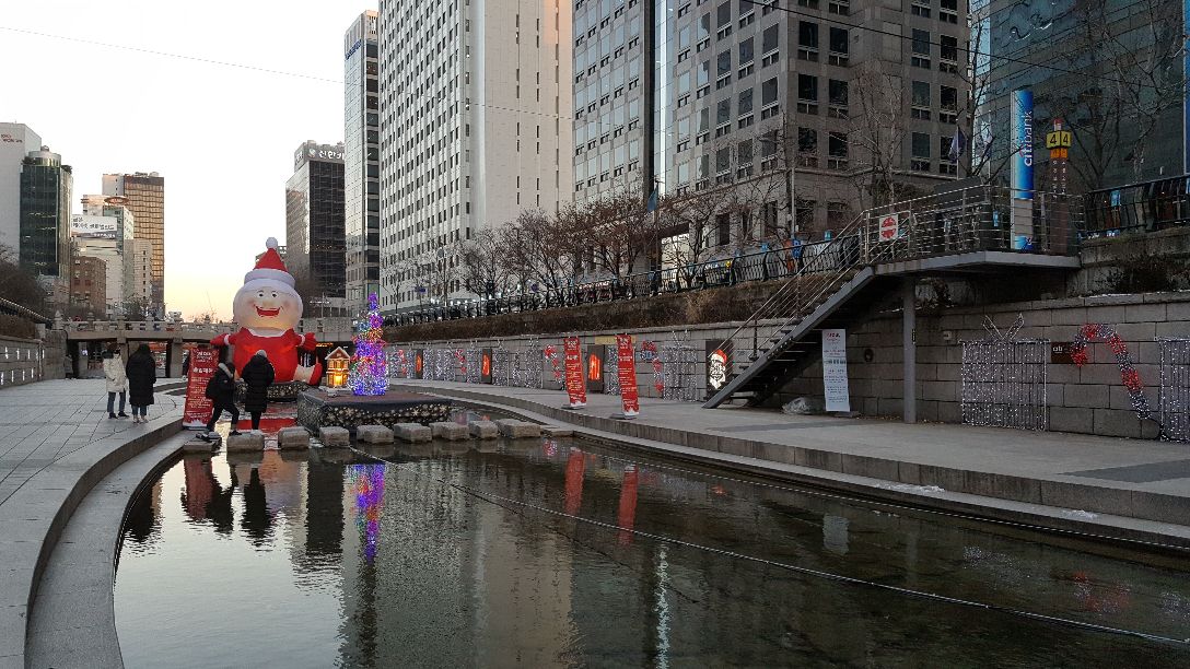 2019清溪川游玩攻略,首尔城东区的清溪川据说原先. 【去哪儿攻略】