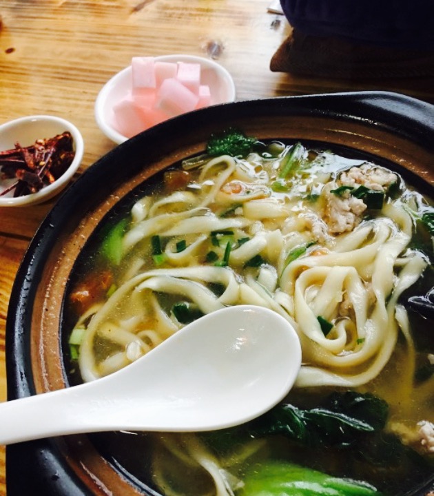 羊肉砂锅米线 东北菜 直线距离429m