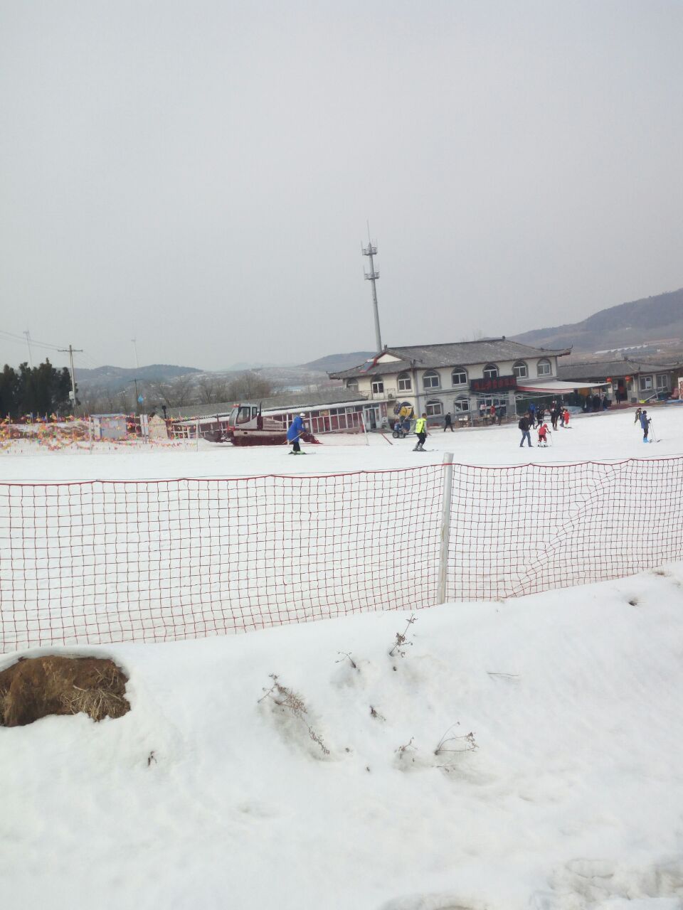 威海恒山滑雪滑草场图片