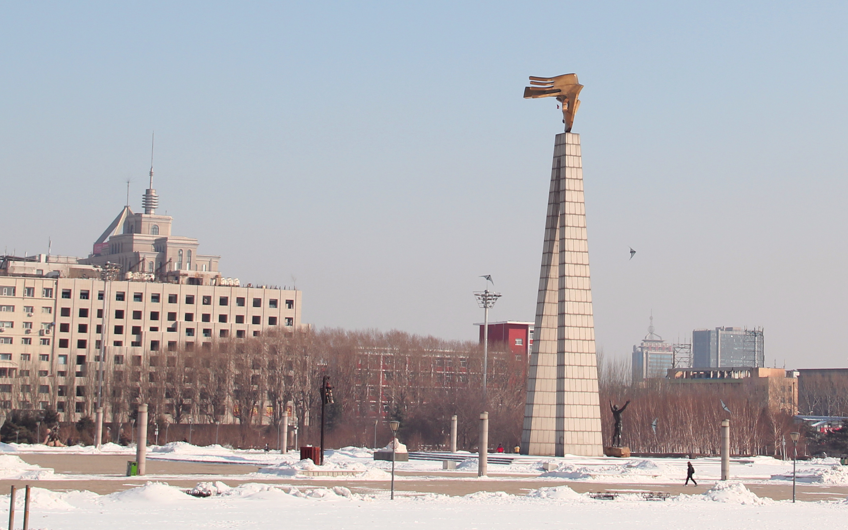 提前52天！央视涿州文化产业综合项目首个单体建筑封顶！