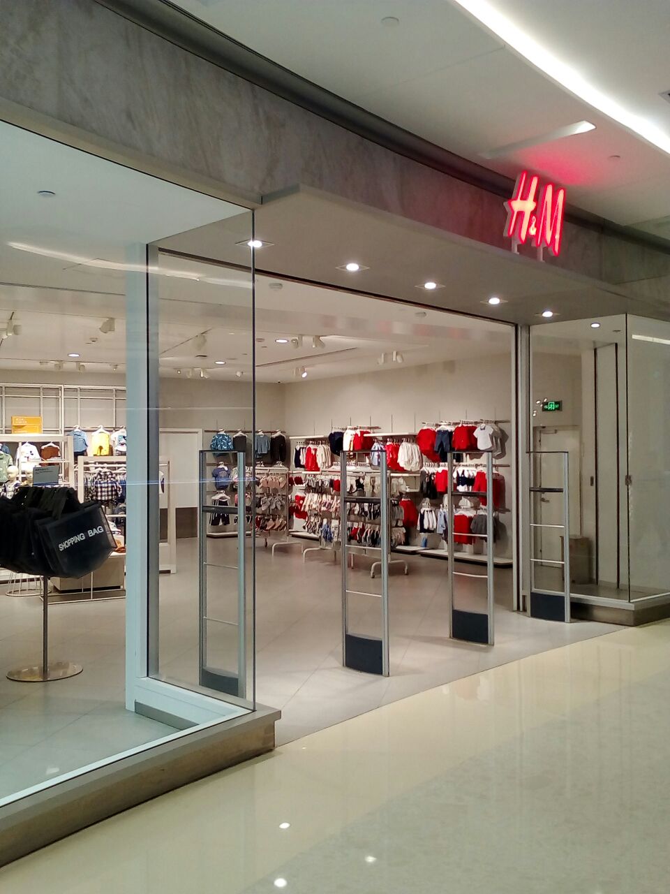 h&m(中原萬達店)