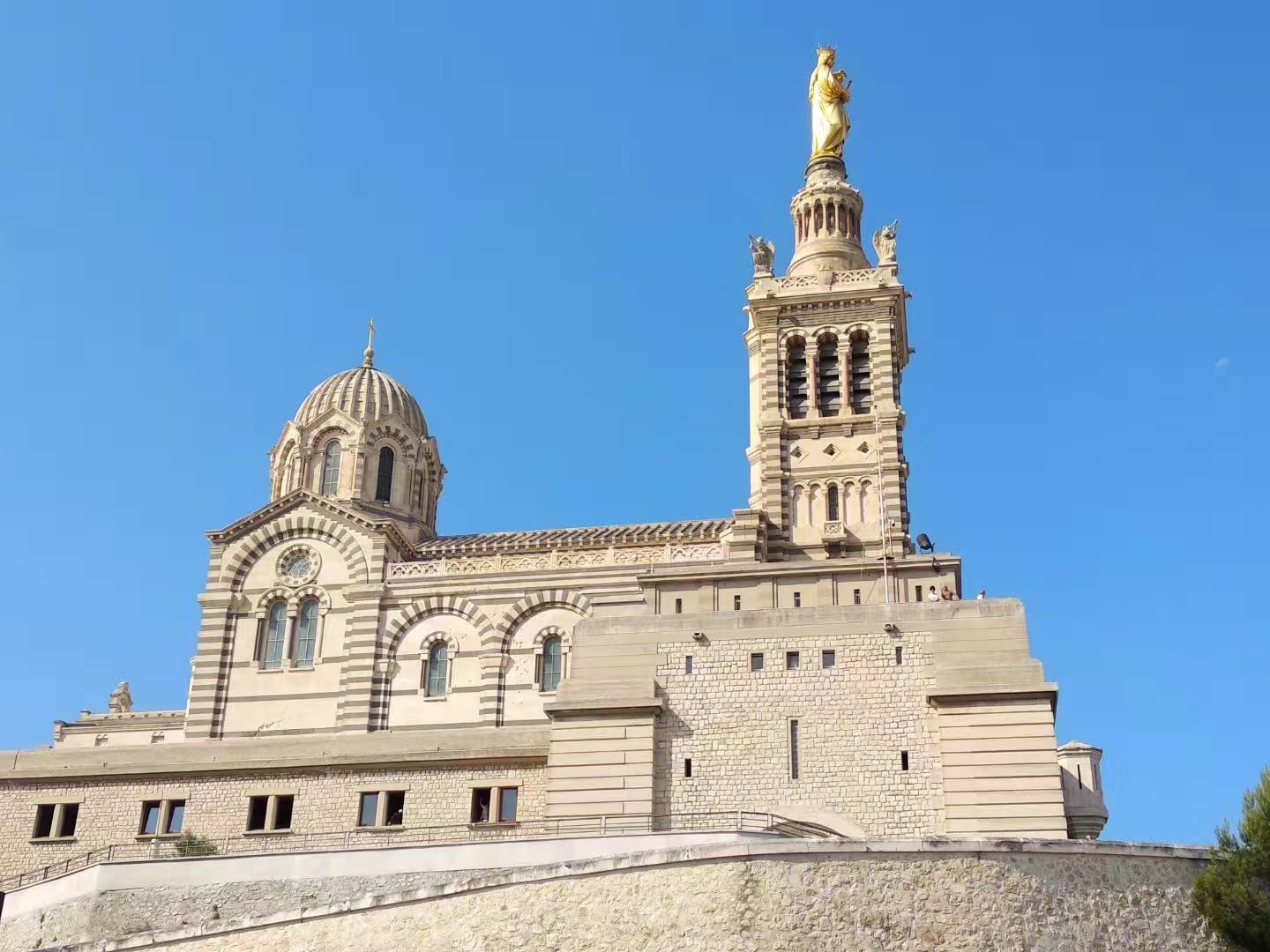 圣母加德大教堂