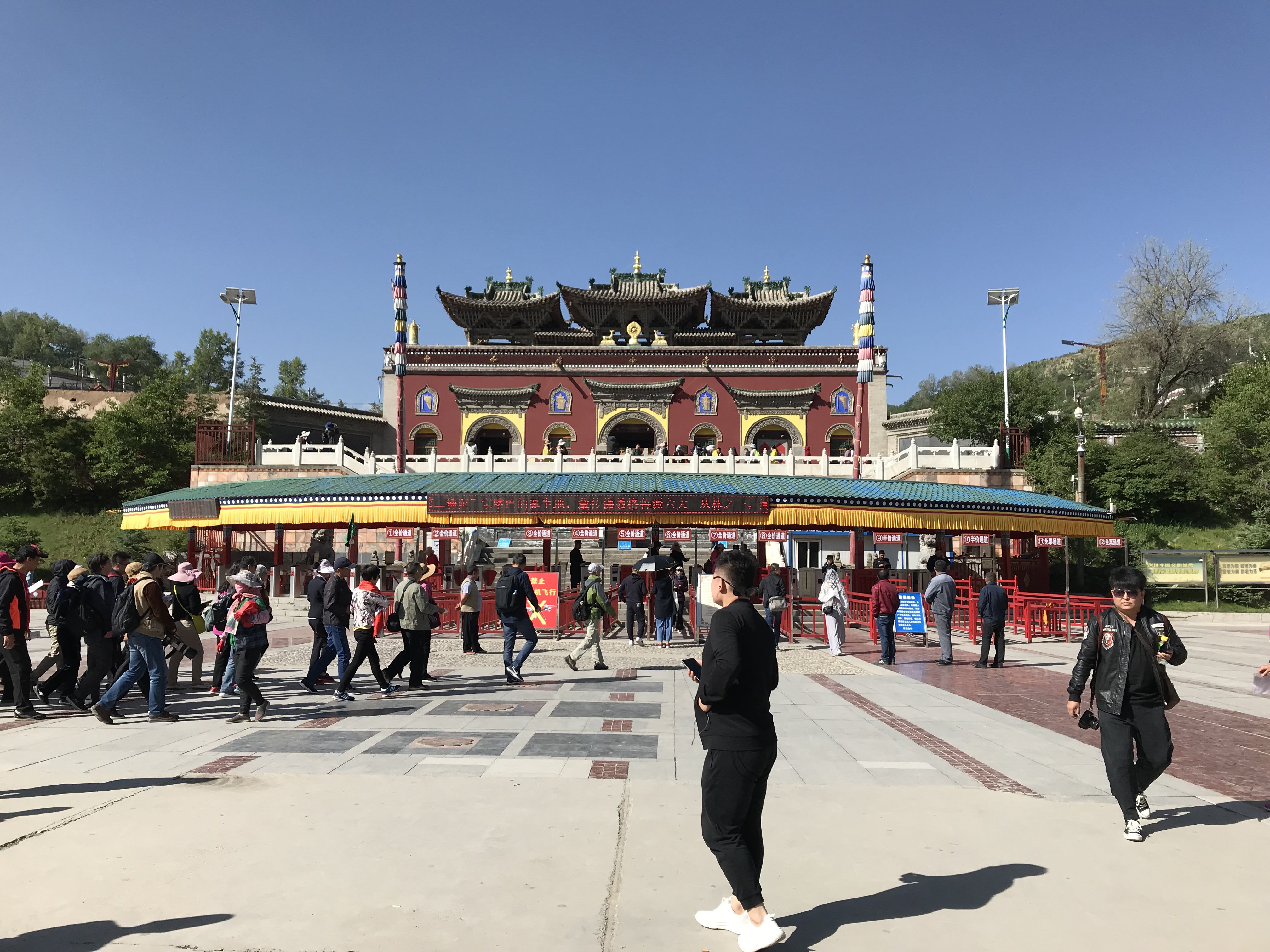 西宁塔尔寺一日游旅游攻略(西宁塔尔寺一日游旅游攻略图)