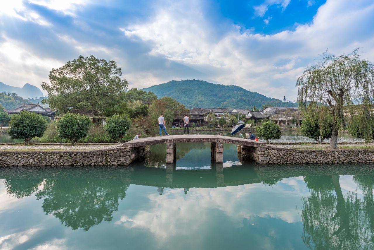 溪口岩头古村景点图片