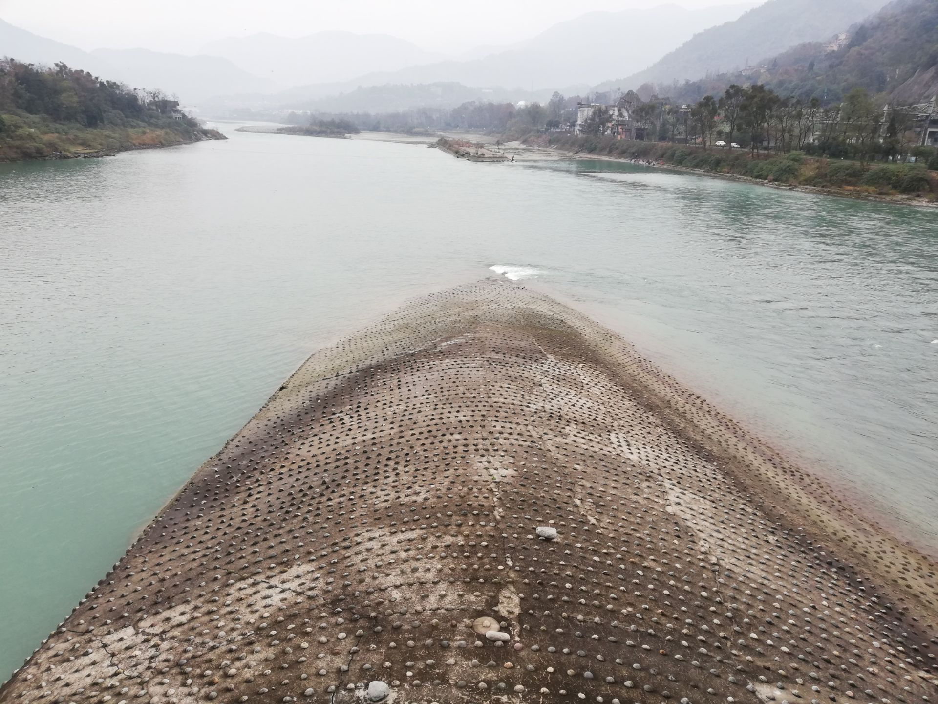 2022都江堰鱼嘴分水堤游玩攻略,李冰父子真的很了不起【去哪儿攻略】