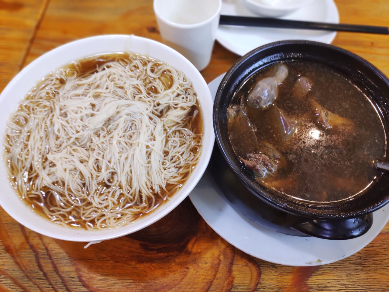 2023味友·厦门味(鼓浪屿店)美食餐厅,[环境]古早味的风格,店里的.