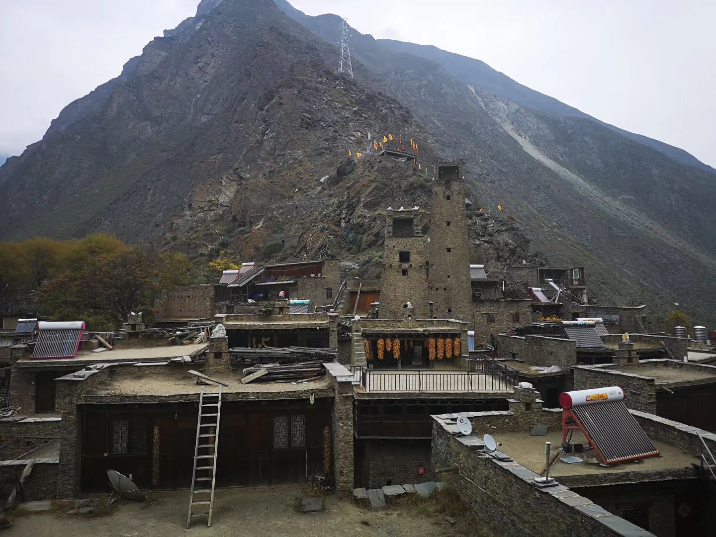 理县桃坪羌寨图片,海拔,阿坝_大山谷图库