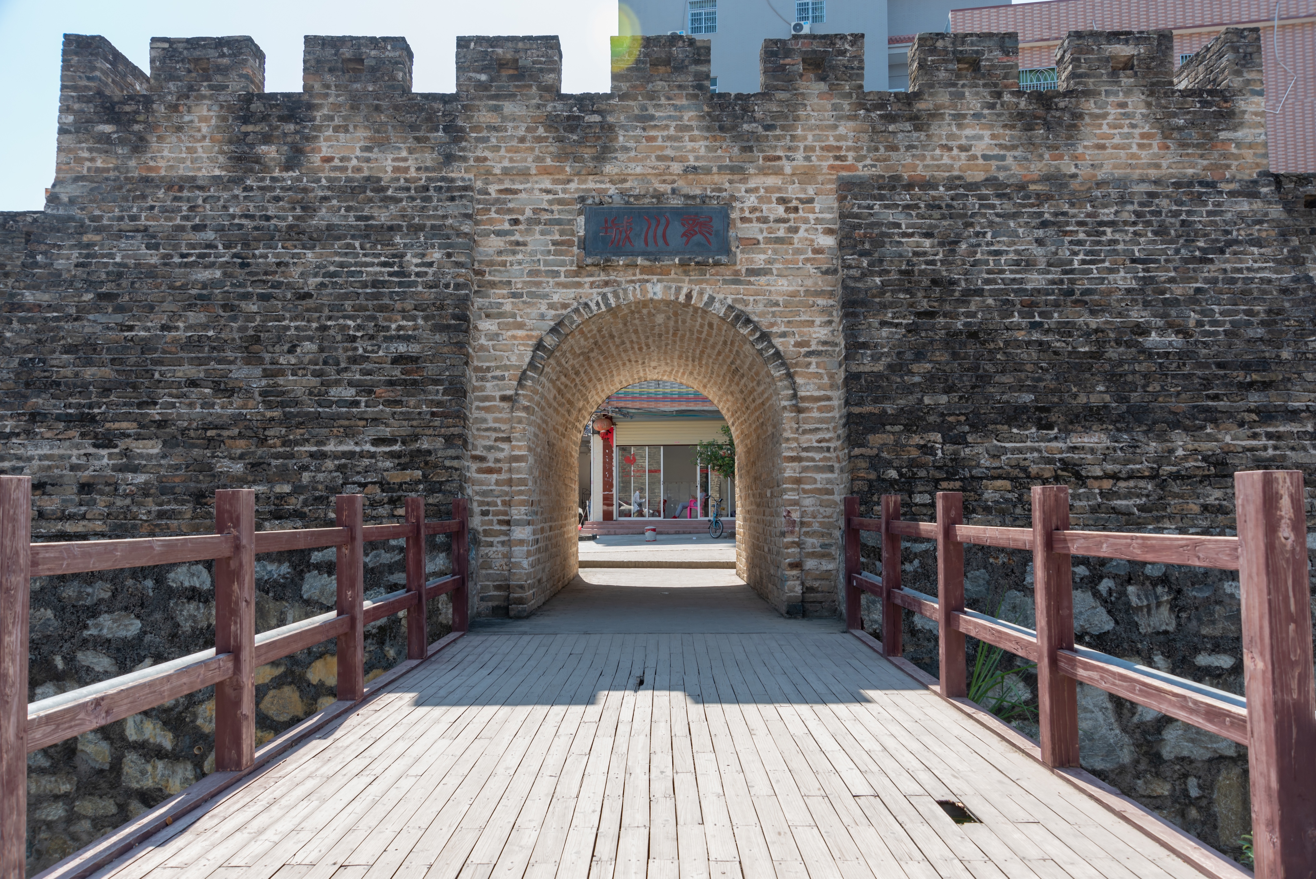 > > 目的地 > 枫深文化广场 共 1 张 枫深文化广场 暂无评分 景点地址