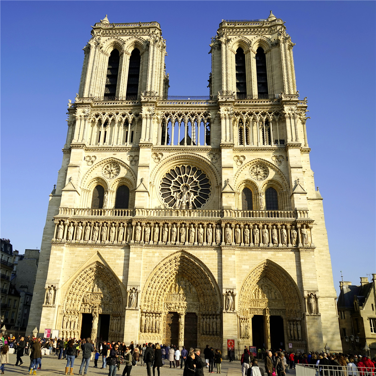 火烧巴黎圣母院所引起的回忆和联想