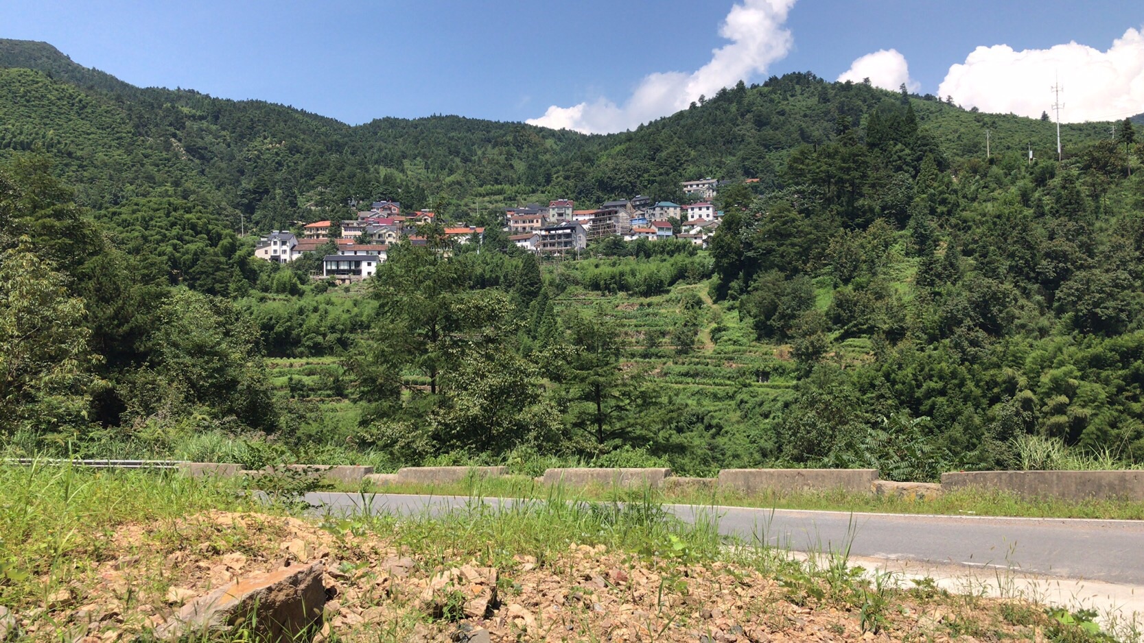 【携程攻略】安吉九亩村景点,原以为很凉快,没想到太热了,不过盘山