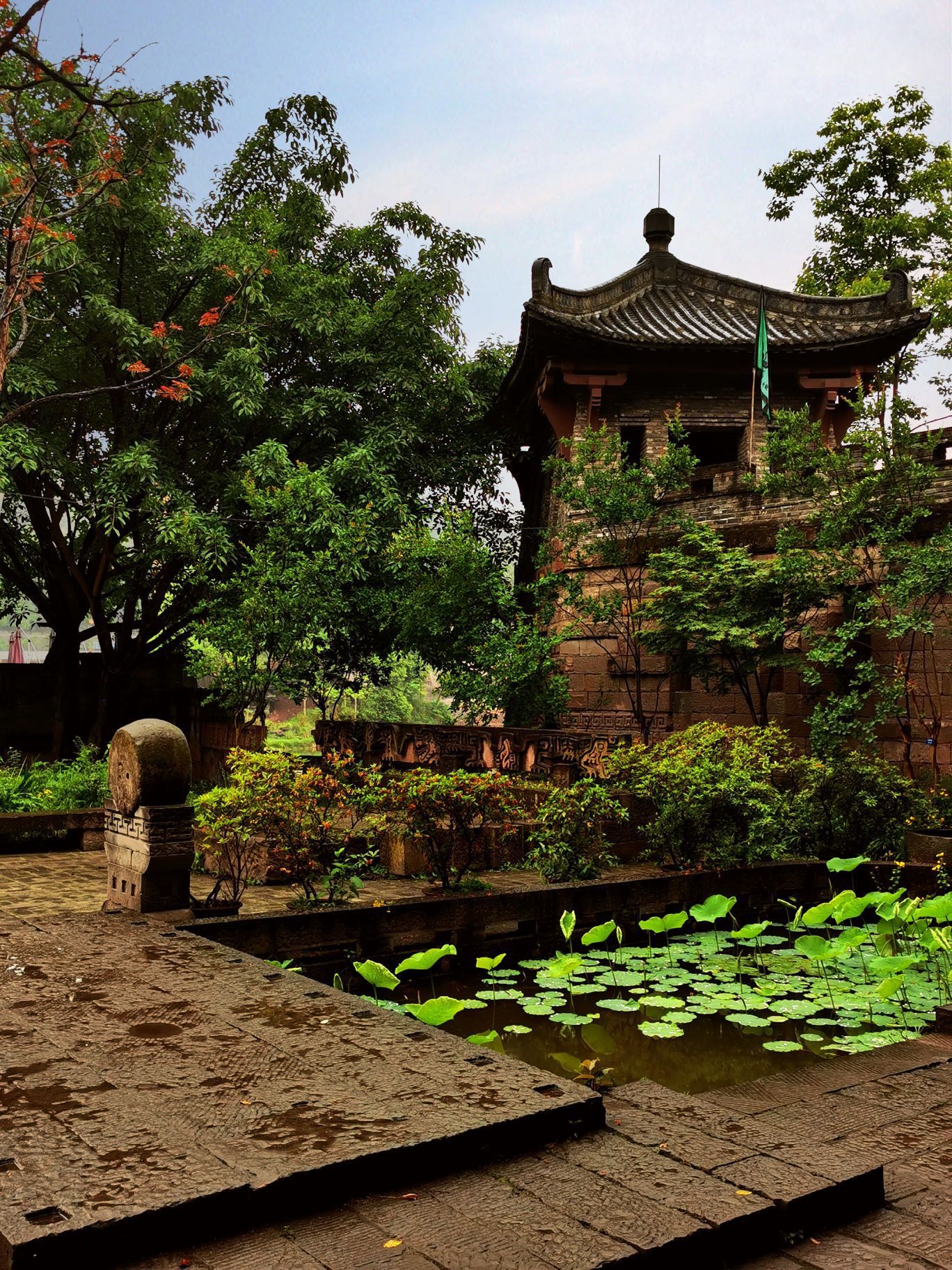 神龙山巴人古堡