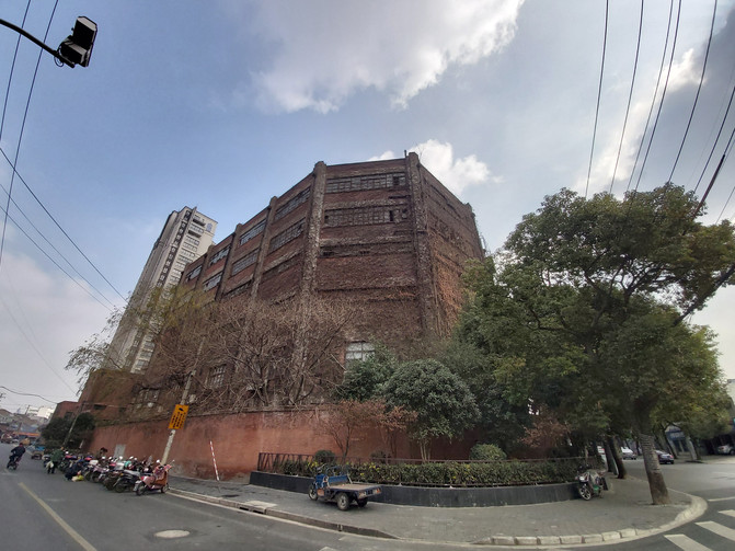 100r1c000001d1hnz9472_R_671_10000_Q90.jpg?proc=autoorient