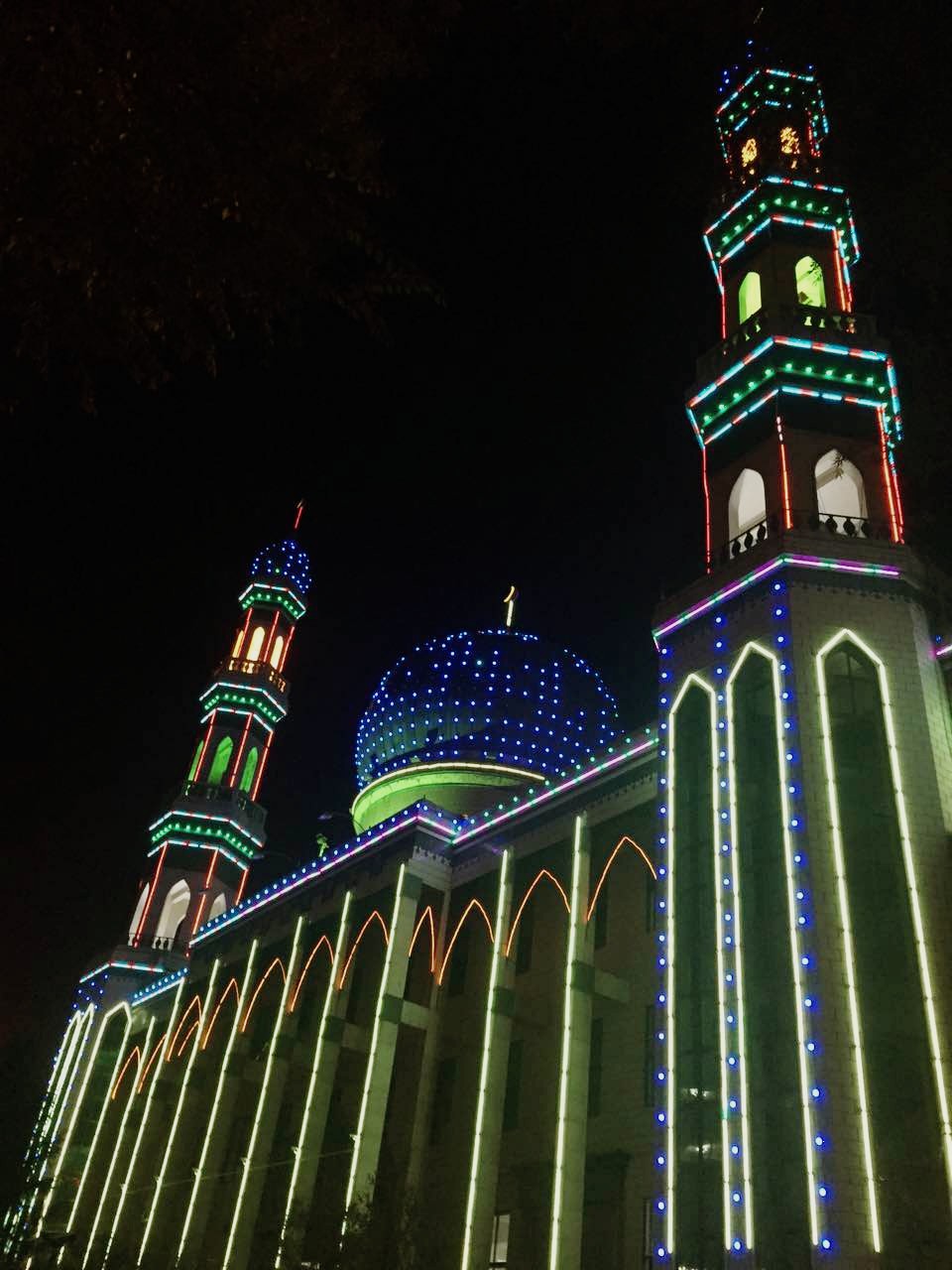 银川清真寺夜景图片
