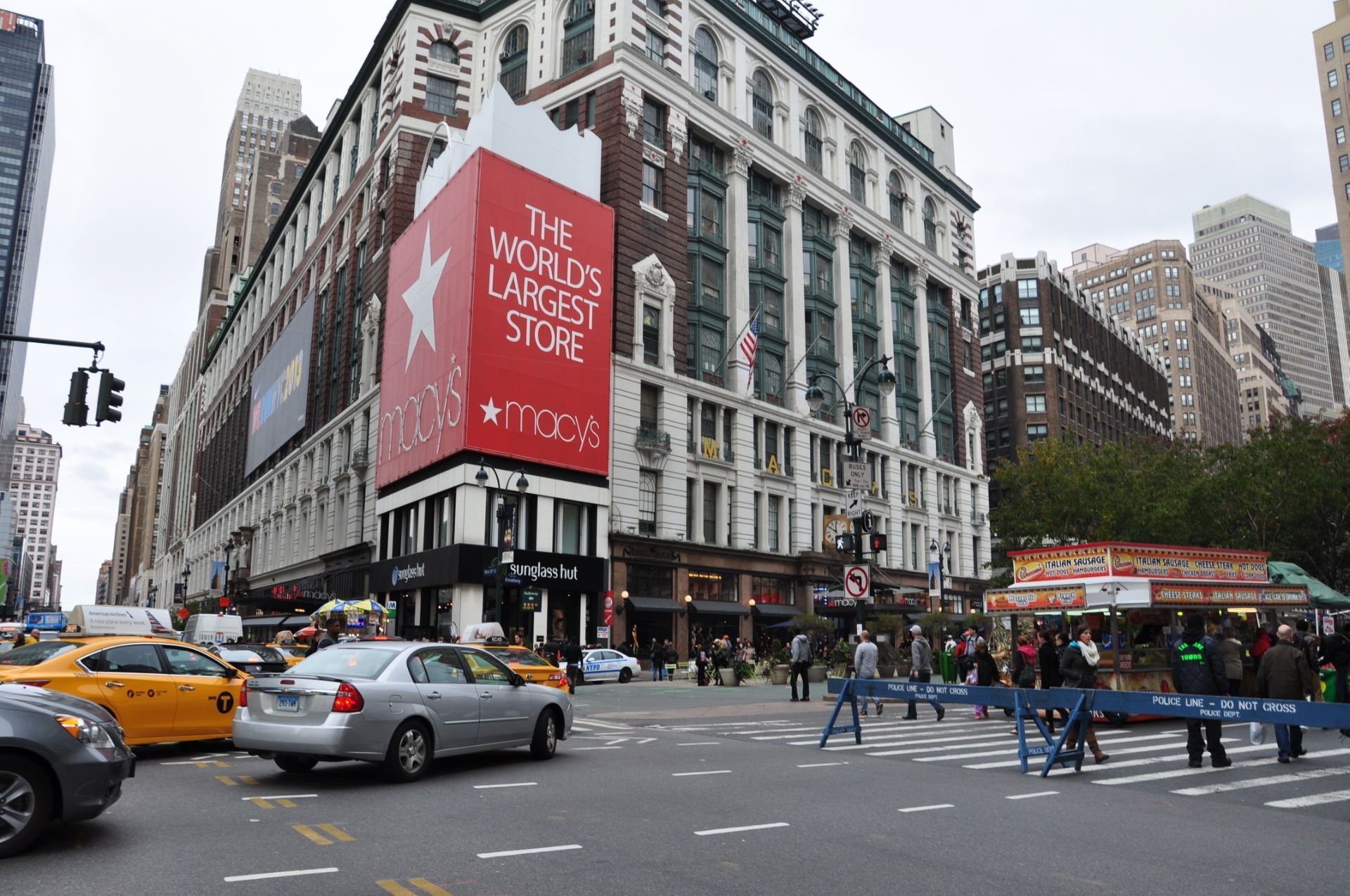 梅西百货公司(macy's)是一家美国著名连锁百货公司,其旗舰店在