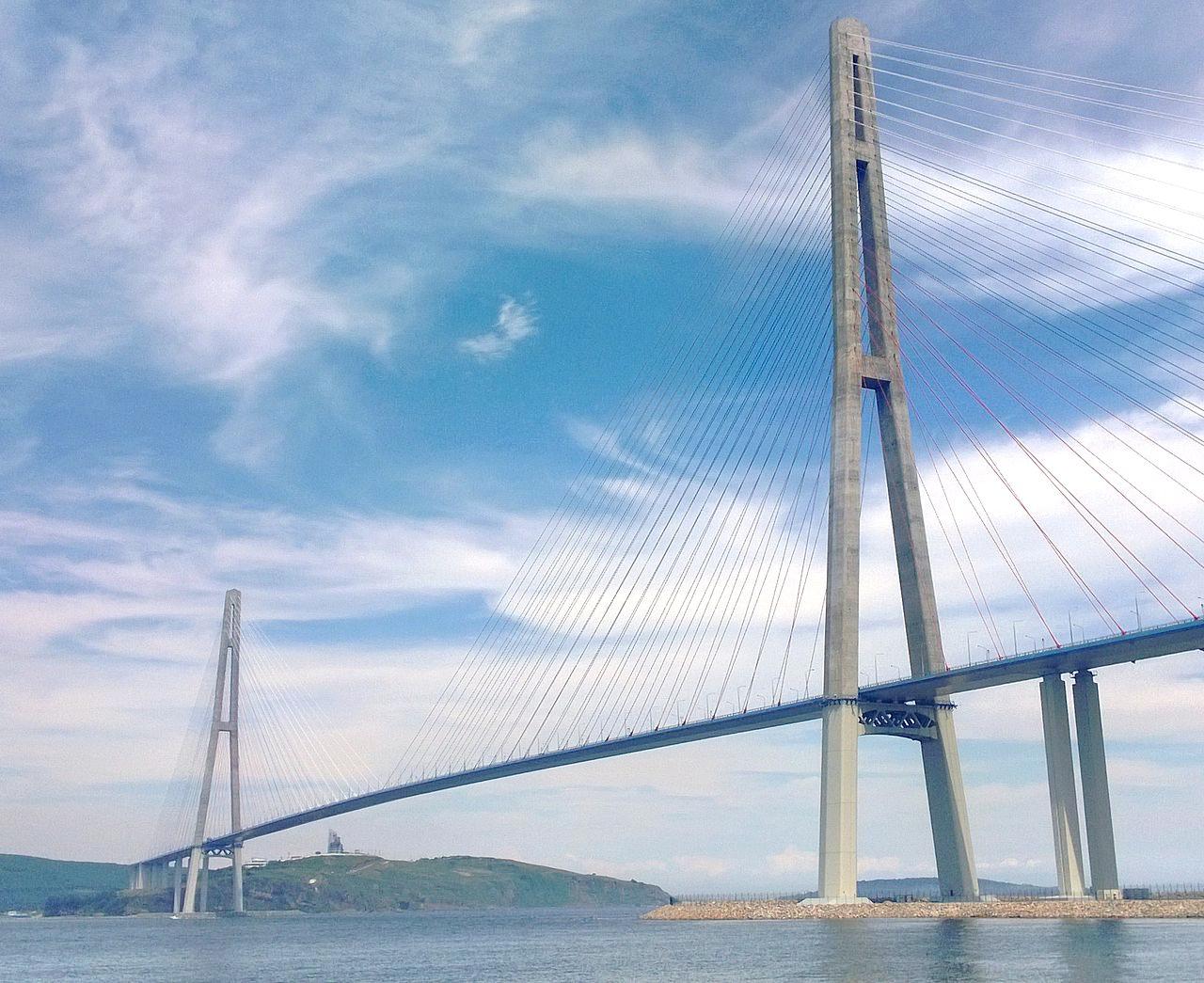 海参崴俄罗斯岛跨海大桥    点评 直线距离3.6km