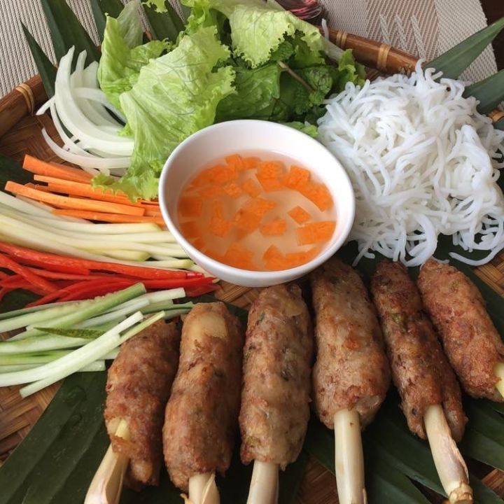 非常正宗的一家越南菜饭店哦,里面还有中文的菜单你,做的越南春卷很