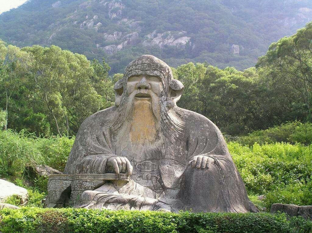 道教老君造像为中国最大的道教石雕,位于福建省泉州市丰泽区清源山