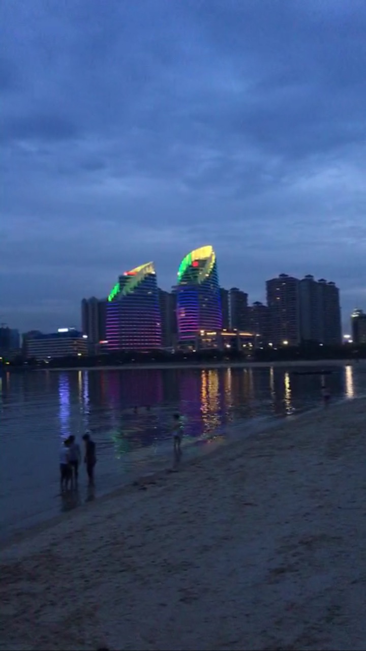 2019金沙湾海滨浴场
