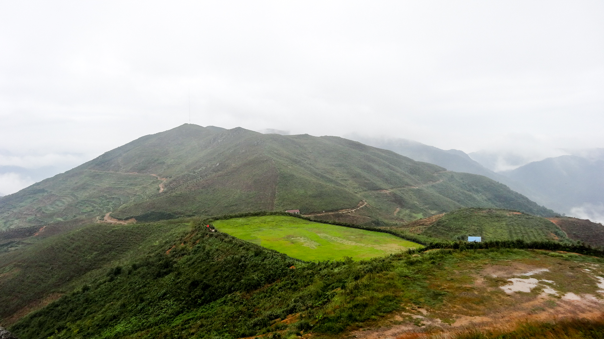 覆卮山滑草场图片