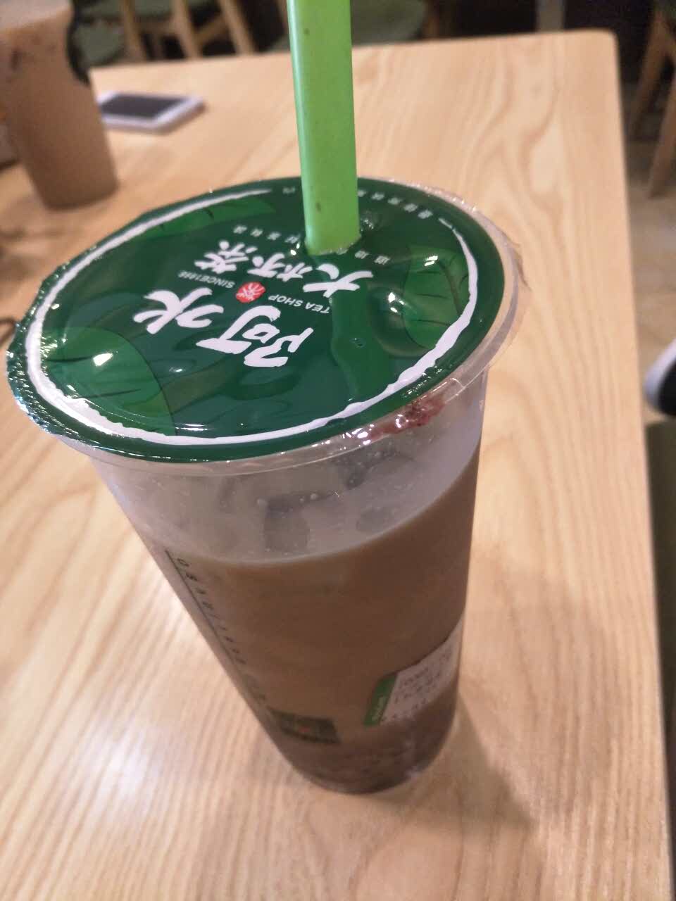 挺好的,挺好喝的,出来玩没地儿去可以来这买杯奶茶坐着.