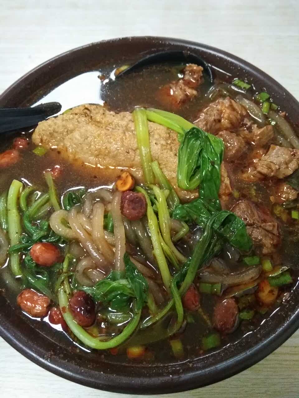 in2****5525 酸辣粉没咬动,而且汤好酸啊          2017-06-29有用