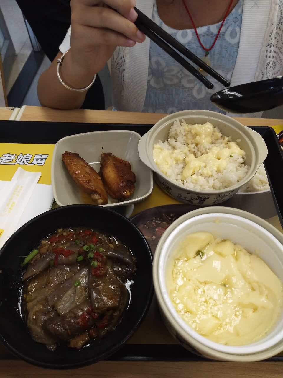 【攜程美食林】杭州老孃舅(城站火車店)餐館,特別喜歡吃老孃舅,價格也