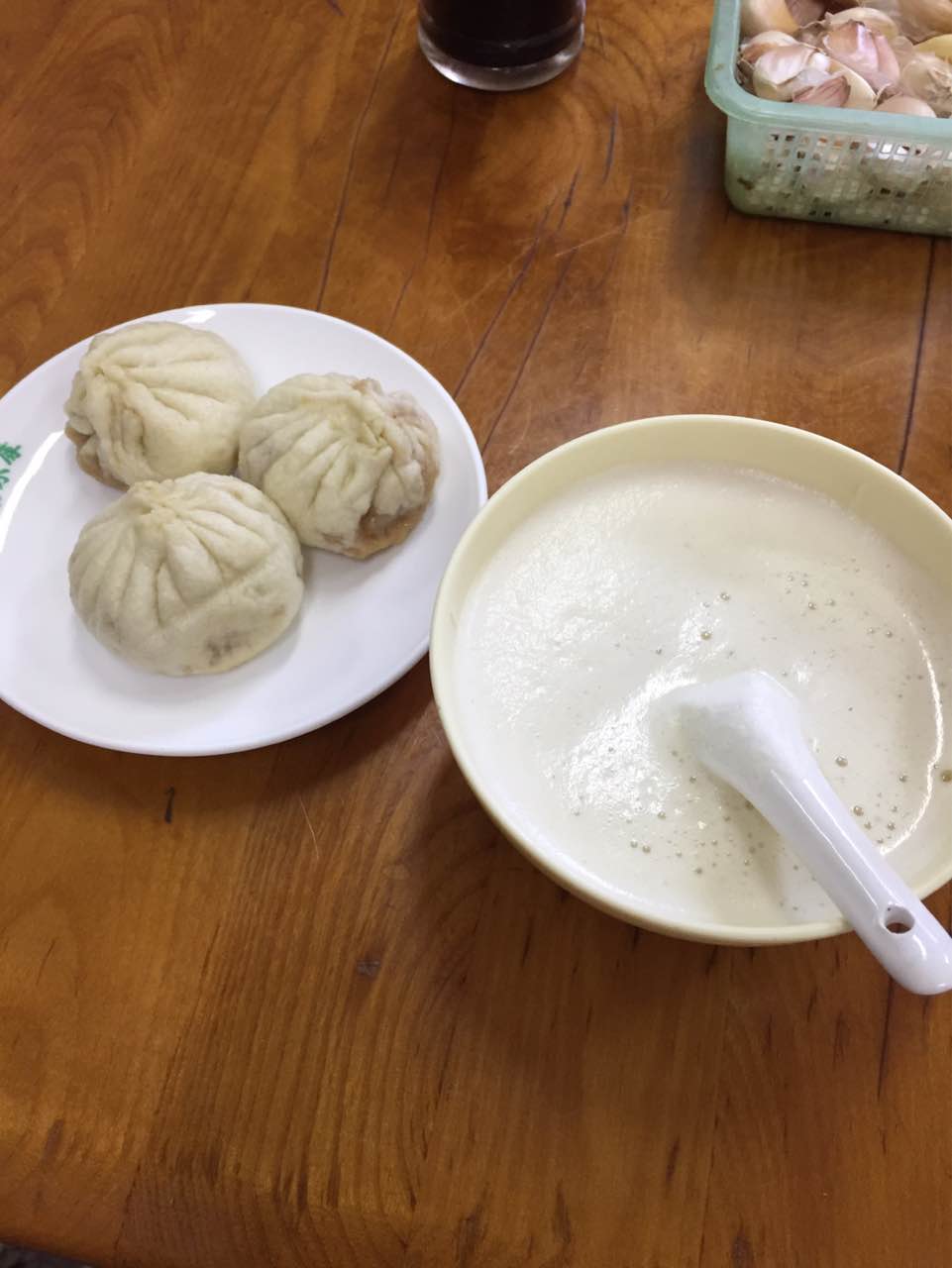 做为南方人本不怎么爱吃包子,所以也不敢说有多好吃,但是豆浆是真纯