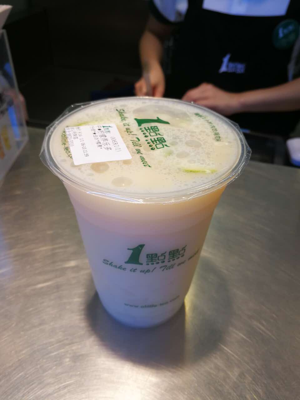 这次点的柠檬养乐多,喜欢,就是每次都排队这点很讨厌 2017-06-10有用