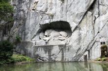 琉森狮子纪念碑