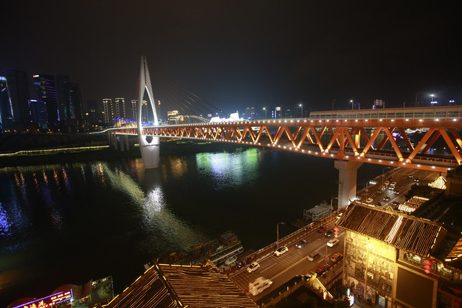 洪崖洞夜景攻略 100s0y000000m1eq2CC4A_R_671_10000_Q90.jpg?proc=autoorient
