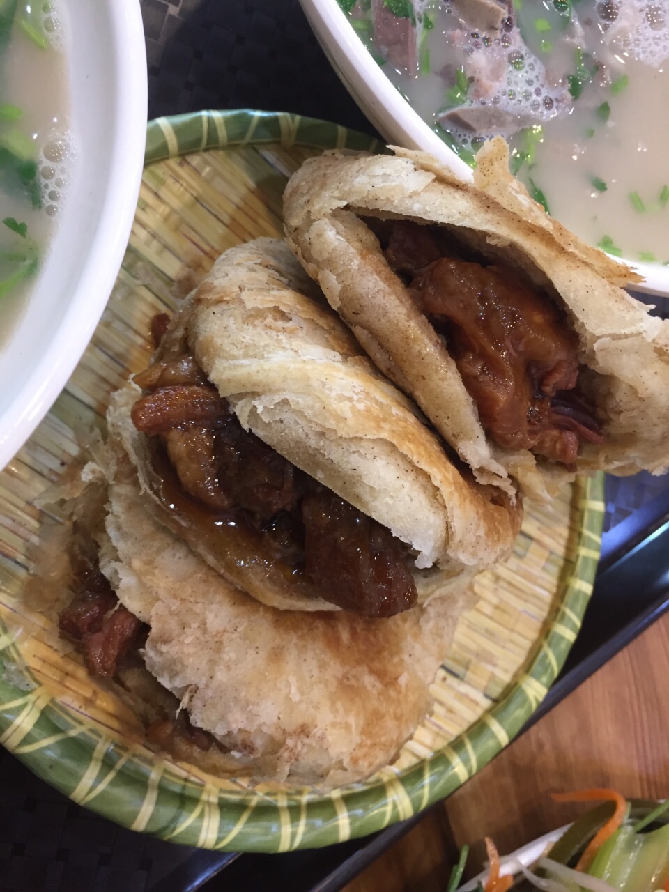 大饼卷羊杂图片