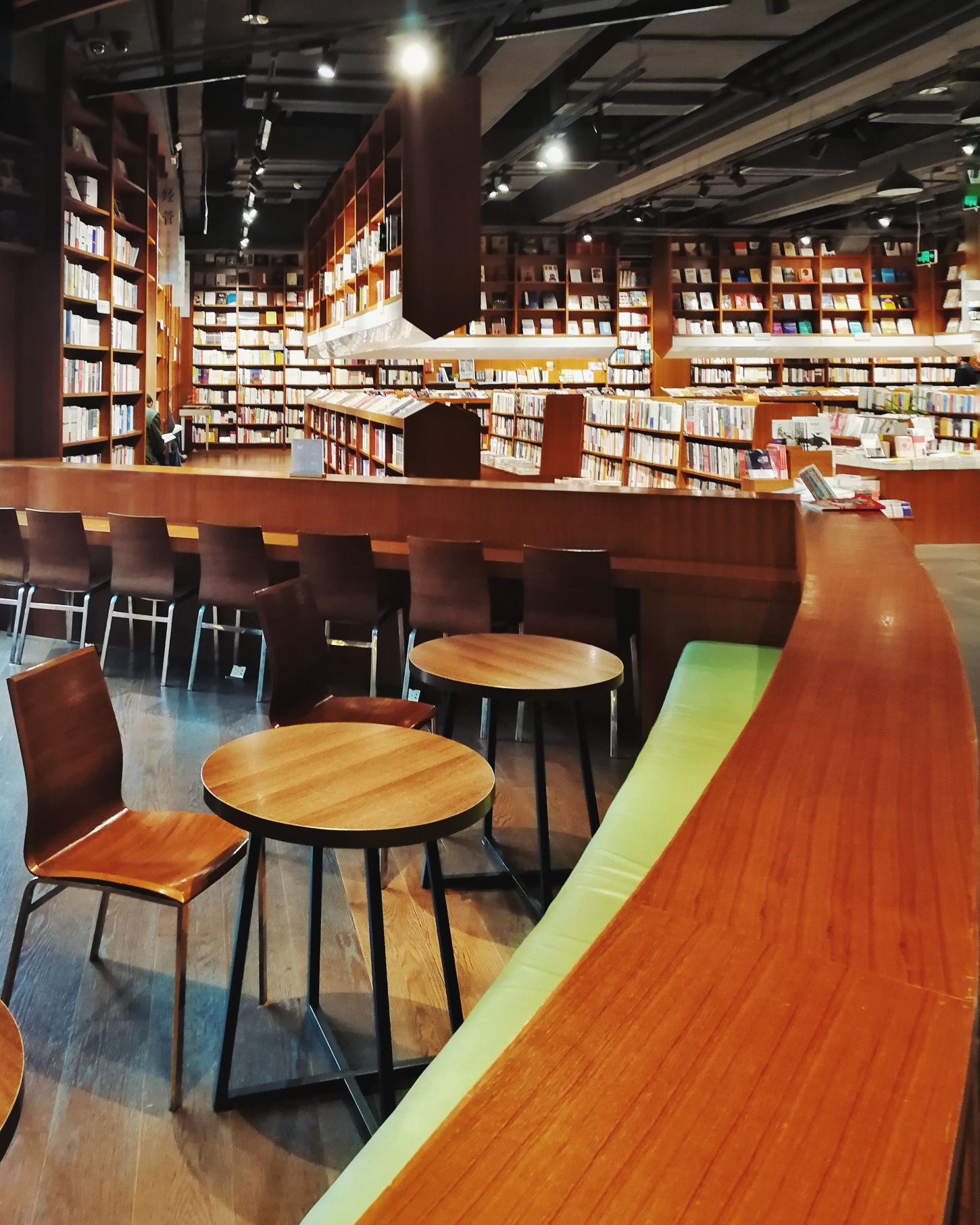 阅潮书店(珠海大道)