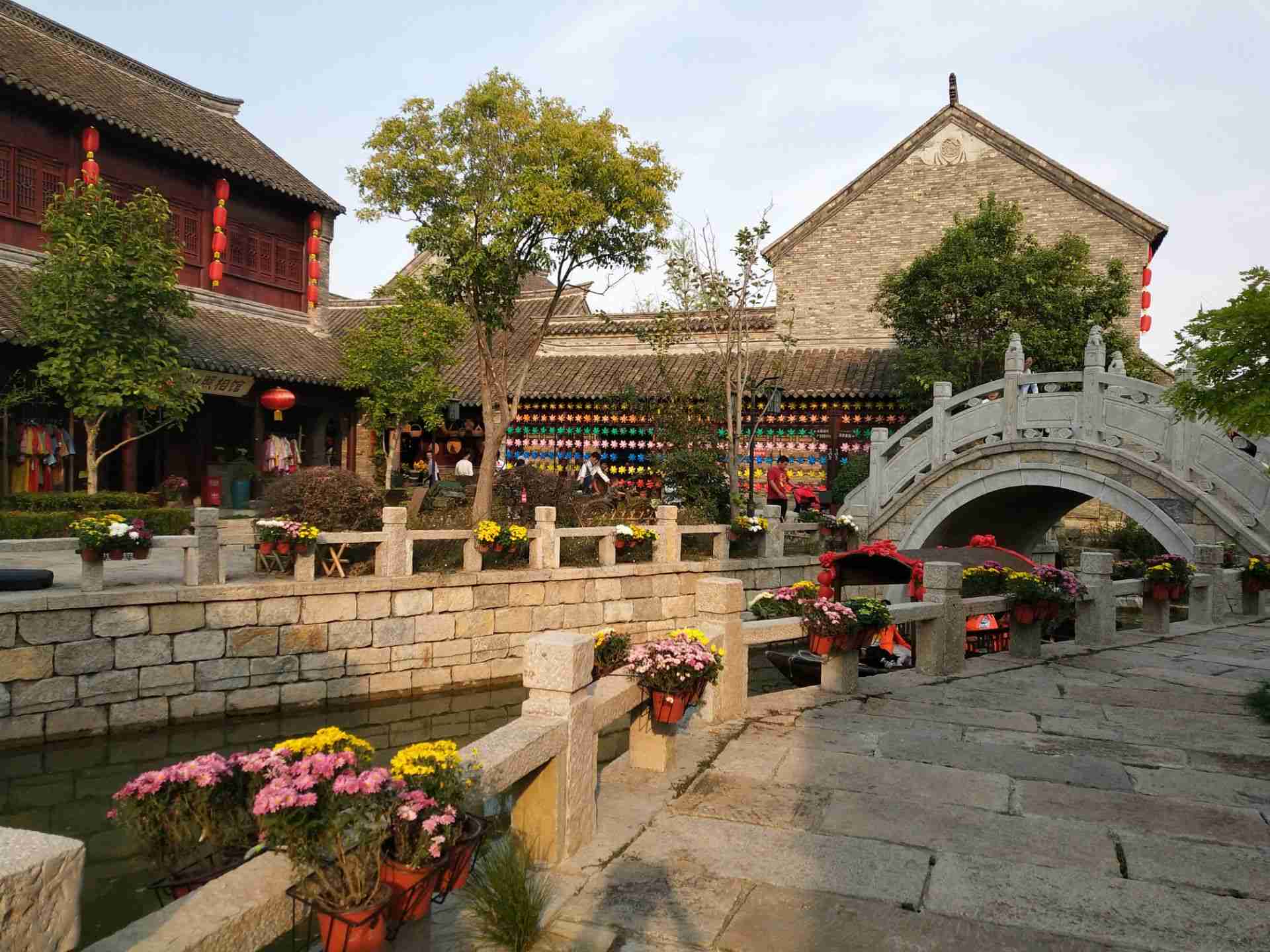 【携程攻略】徐州潘安水镇景点,很有名族风情的地方,不大但还不错