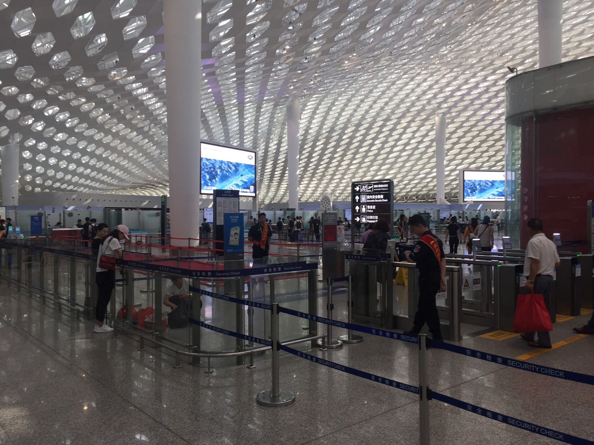 航空建筑新标杆：深圳宝安国际机场卫星厅 / GDAD、Aedas、兰德隆与布朗 | 建筑学院