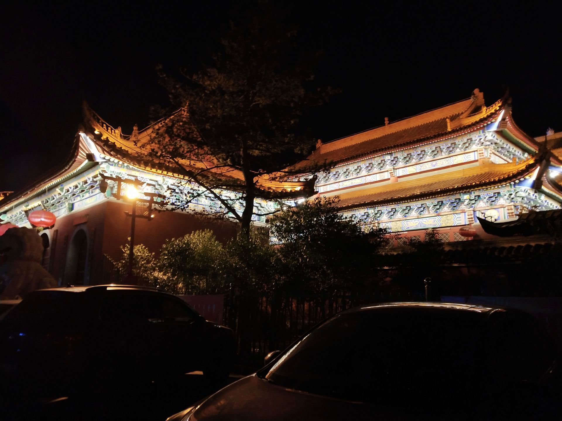 2026观音寺游玩攻略,大晚上的,灯火辉煌。外面人... 【去哪儿攻略】