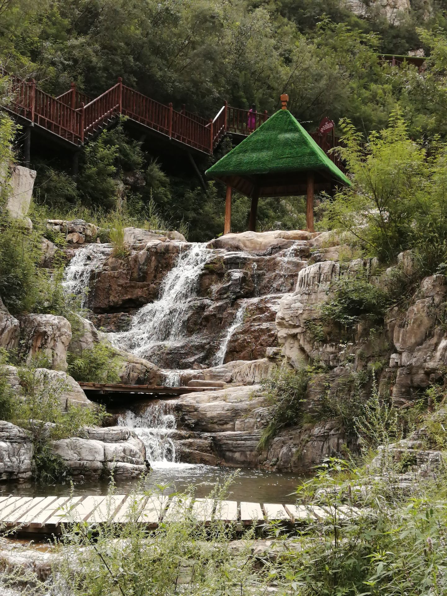 大平台龙居瀑布旅游区
