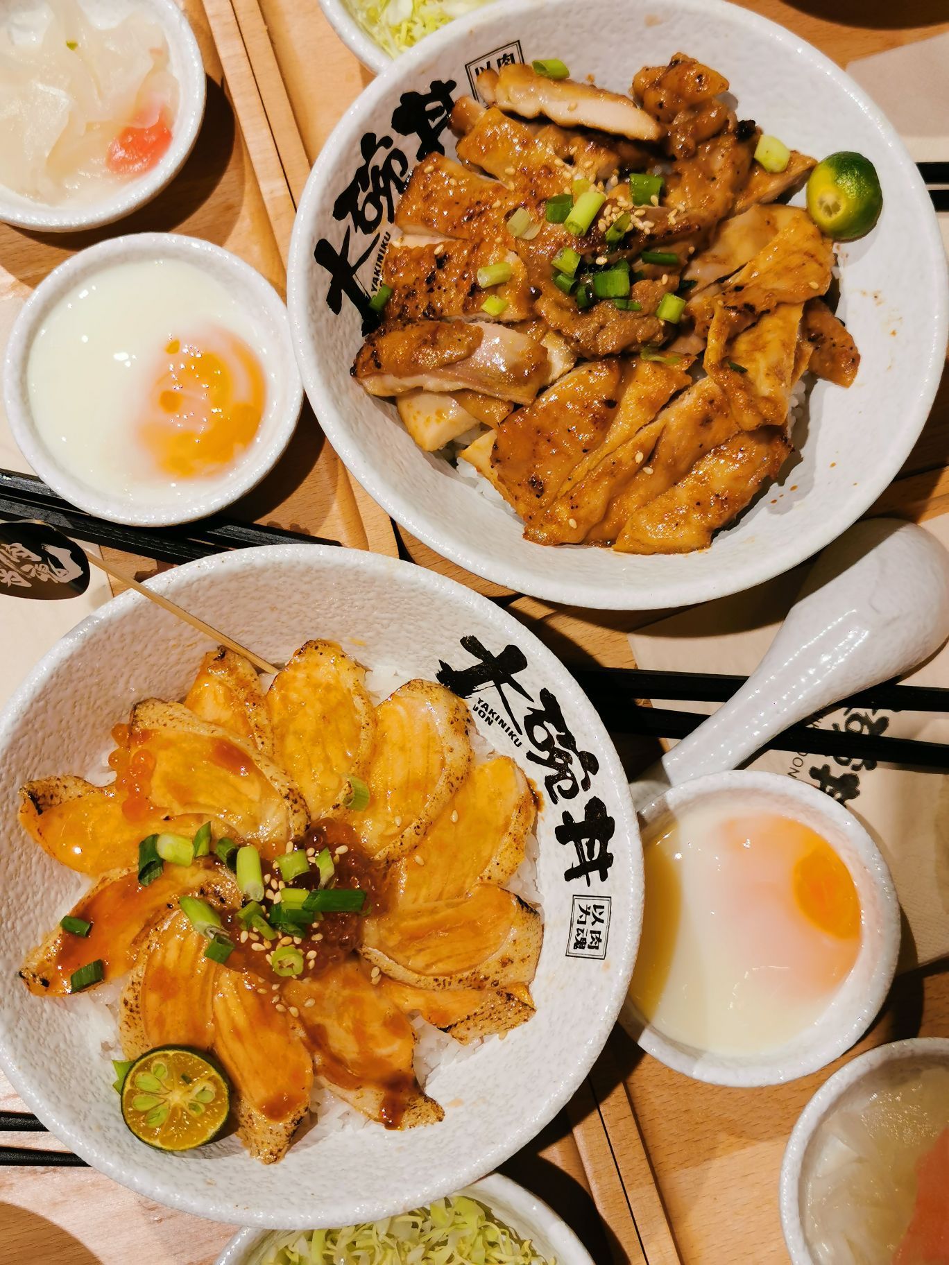 大碗丼日式烧肉饭(河东万达店)