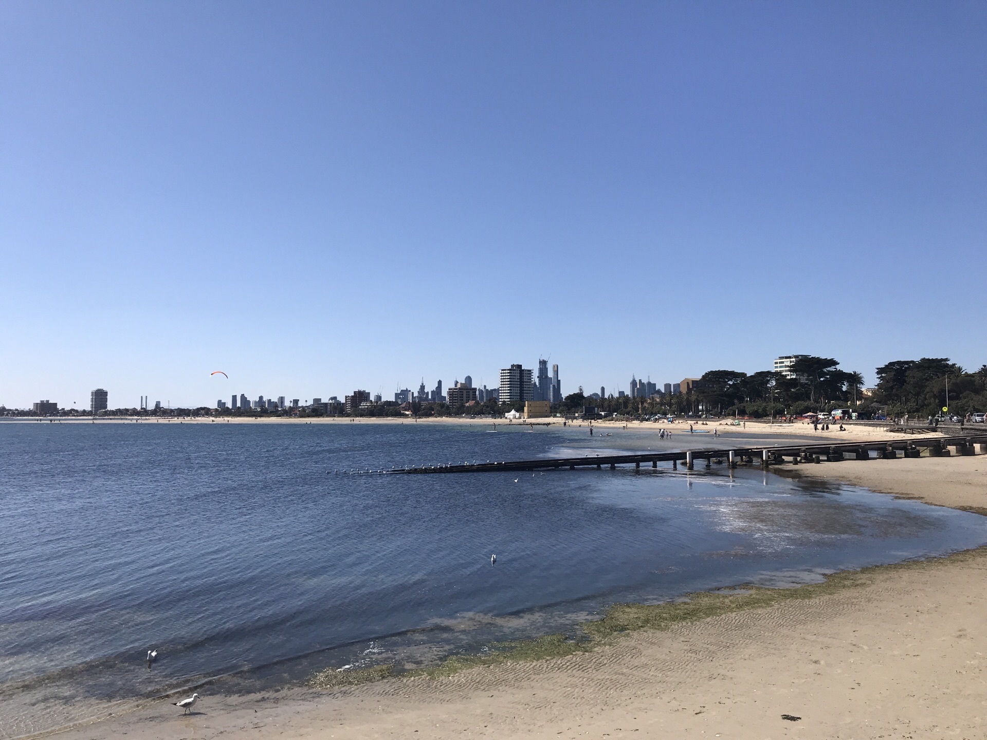 【携程攻略】墨尔本圣基尔达海滩景点,【景色】离墨尔本市中心比较近