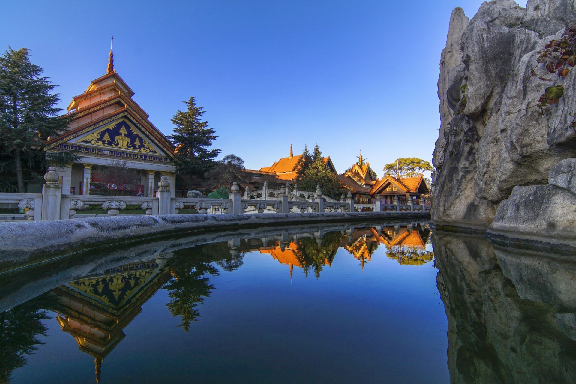 【携程攻略】景洪傣乡水城景点,位于西双版纳,景洪市的一处免费景点.