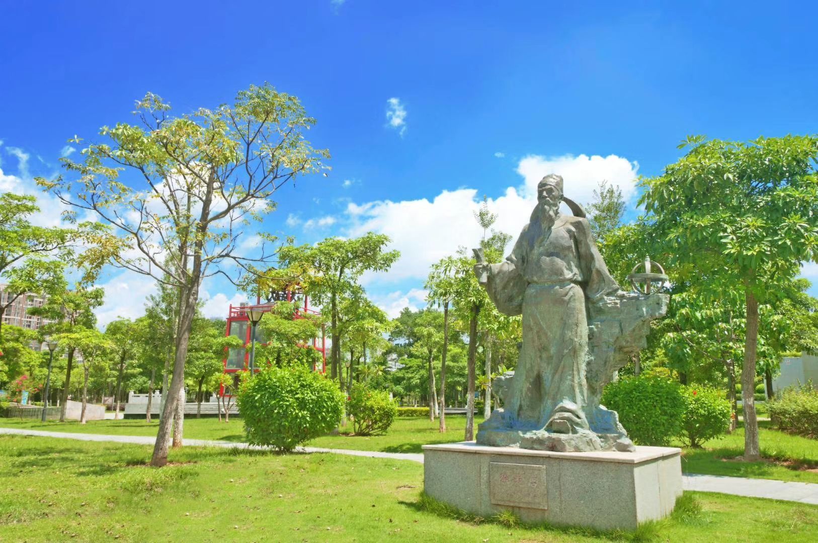 苏颂是北宋天文学家,药理学家,同安人,所以有这么个公园.