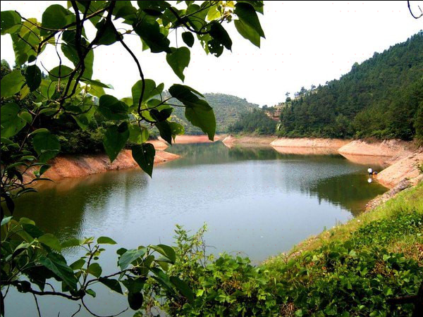 七百秧水库 直线距离4.2km