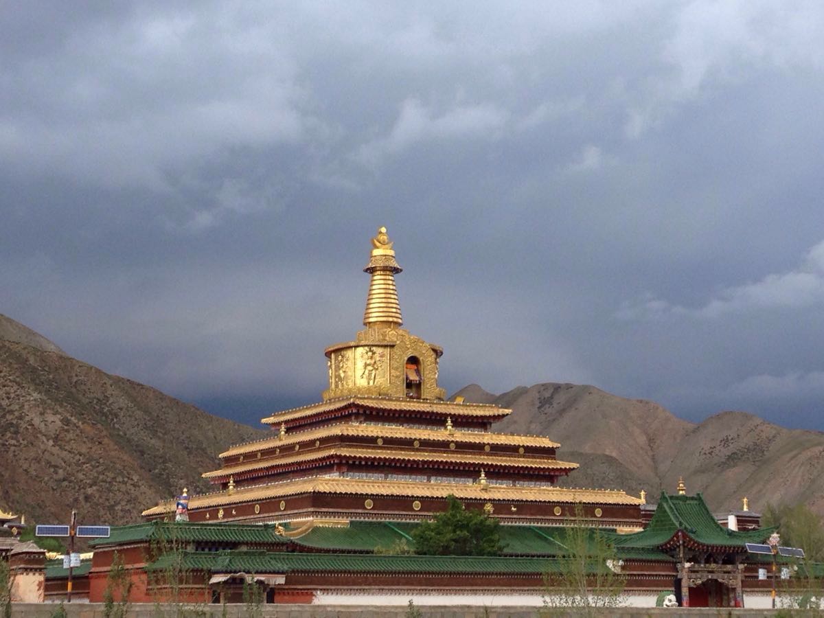 【携程攻略】夏河拉卜楞寺景点,这是藏传佛教，亦黄教六大著名寺庙之一，也是培养佛教高僧之地，很壮…