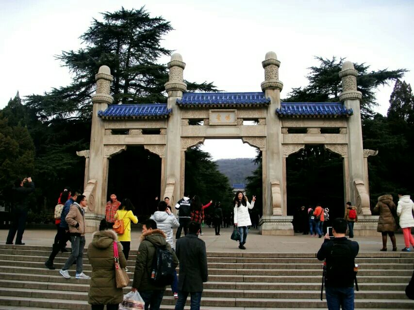 22陵门游玩攻略 陵门位于中山陵台阶下 是众 去哪儿攻略