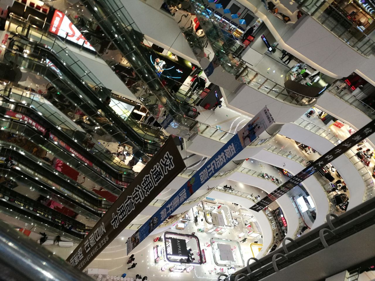 银泰百货(下沙店)