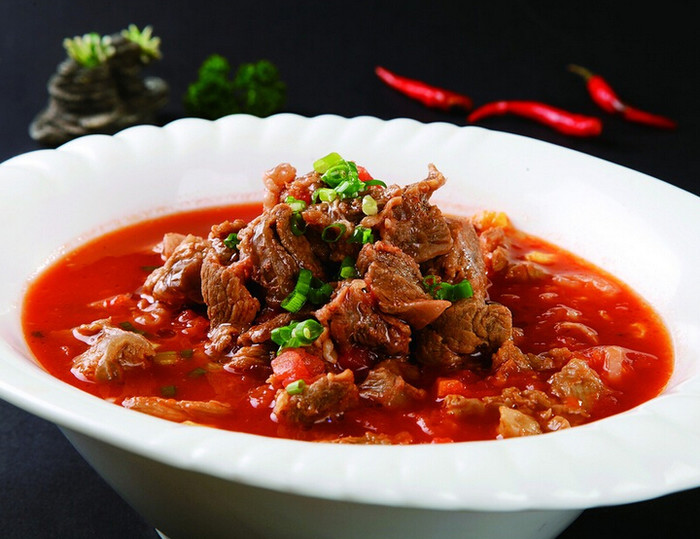 味道比较正,爆炒虾味道麻辣比较过瘾,番茄牛腩也很入味美美的,还有