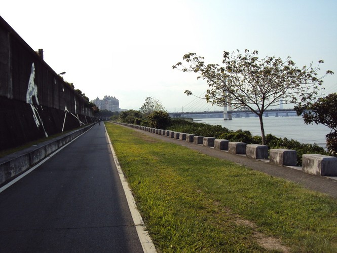 头社自行车步道