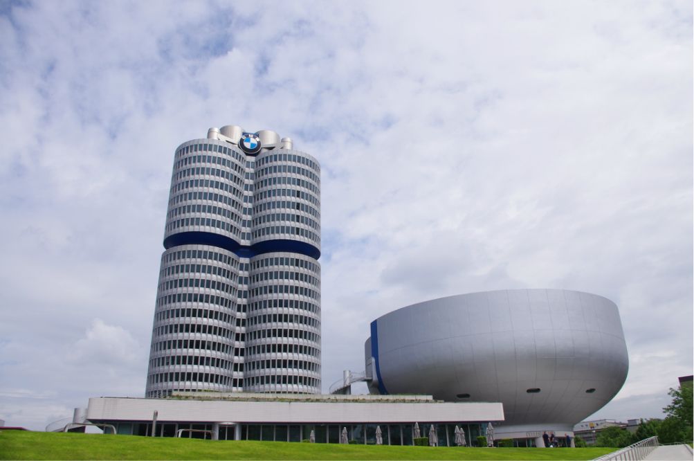 宝马总部大楼