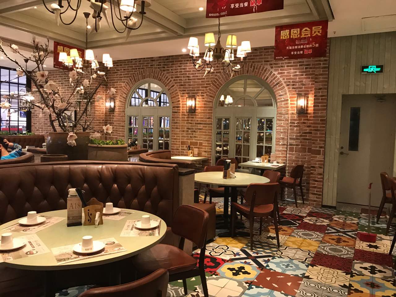 2023小滋味餐厅(振华国际店)美食餐厅,环境挺好的. 服务热情贴心.